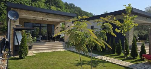 Sumadija House | Delta Lake House 2