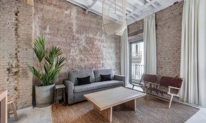 El Arenal Apartment | Deluxe 1 Bedroom Apartment