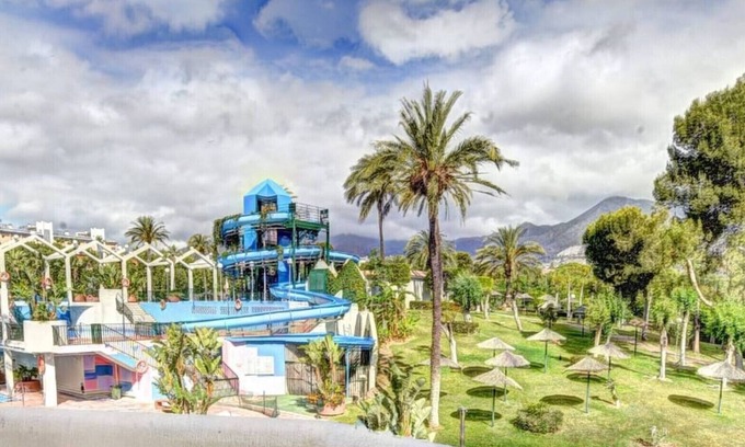 Benalmadena Costa Apartment | Deluxe Apartment in BenalBeach with Water Park