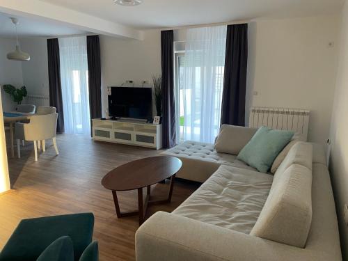 Zemun Apartment | Deluxe apartment Magnolia 2