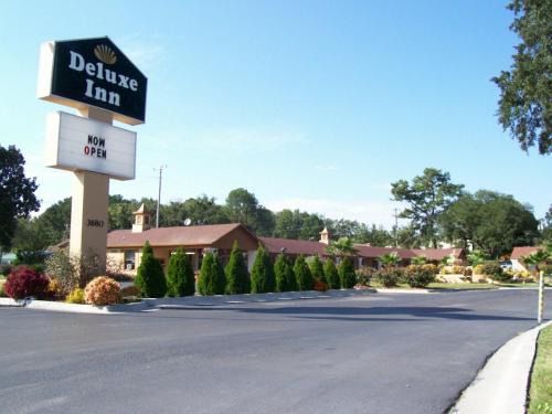 Savannah Hotel | Deluxe Inn - Savannah