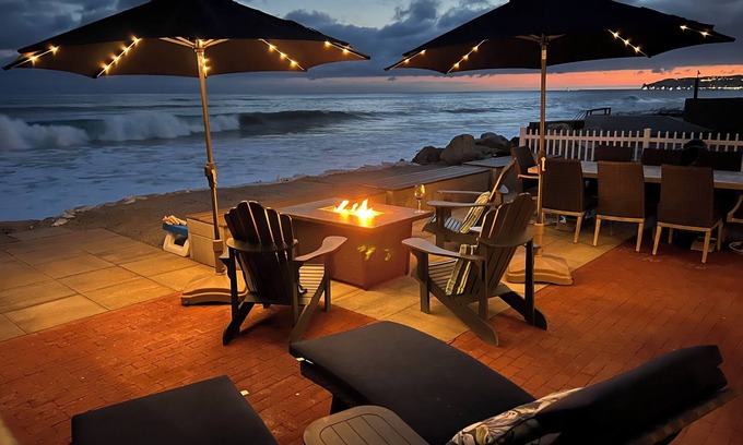 Capistrano Beach House | Deluxe Oceanfront Beach House I Luxury Hot Tub I Family Game Room I On the Beach