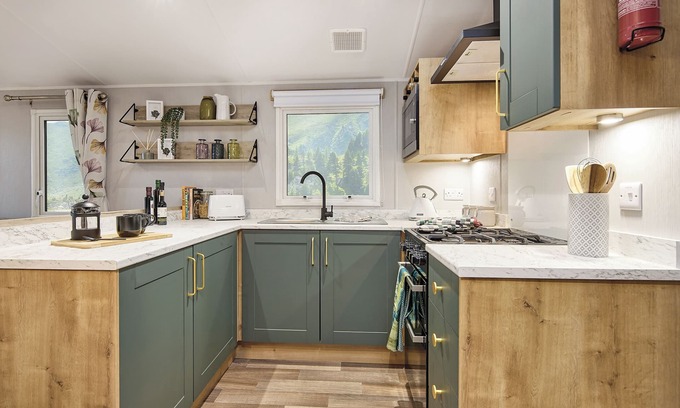 Hunstanton Ski Chalet | Deluxe Plus Sierra 4