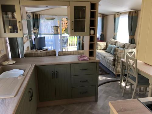 Cheddar Other | Deluxe Riverside Static Caravan
