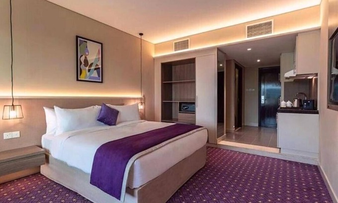 Al Wasl Apartment | Deluxe Room Near Burj Khalifa Metro By E R
