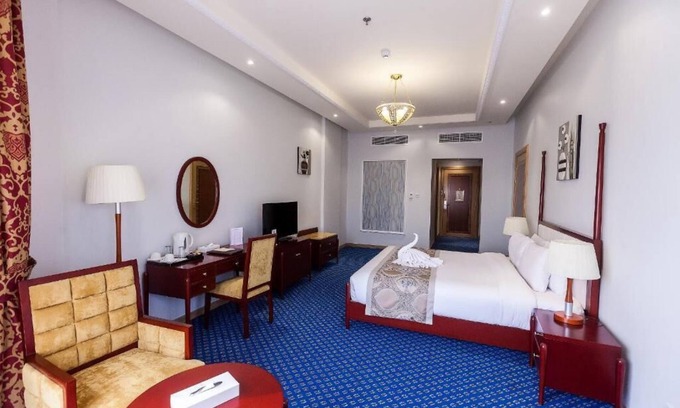 Beach & Coast Apartment | Deluxe Suite Near American School