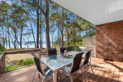 Denhams Beach House | Denhams Beach Waterfront