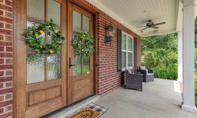 Belknap House | Derby and PGA Championship House - Amazing location!