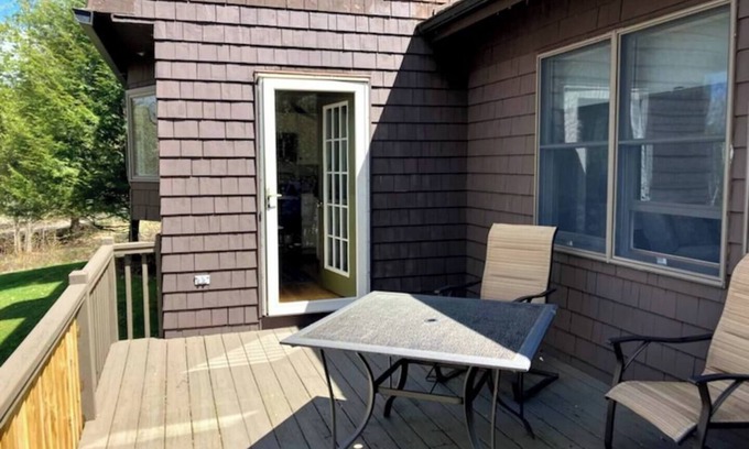 Beebe Plain House | Derby Manor Close to Jay Peak, cross country skiing, bike trails , lakes