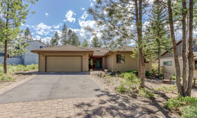 Sunriver House | Des ka hoot es Chalet