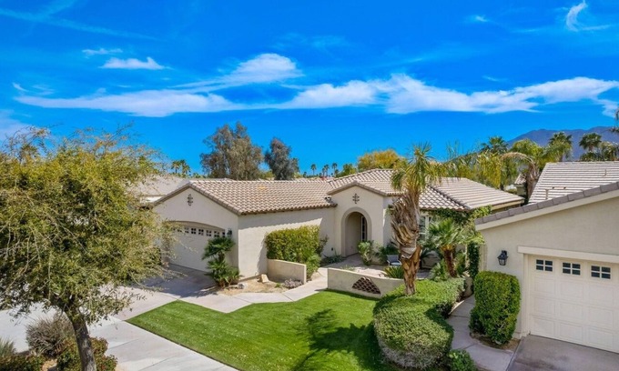 La Quinta House | Desert Dream - 31 days, Community with pools/spas/pickleball/BBQs