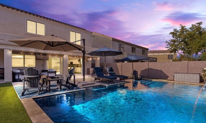 Desert Peak House | Desert Oasis Resort Style Home