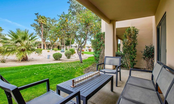 Palm Springs Condo | Desert Paradise Retreat - A Ryson Property