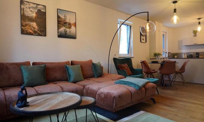 Bad Krozingen Apartment | Design-Apartment I direkt im Zentrum I Boxspring I Nespresso I Terrasse mit Garten I Parkplatz