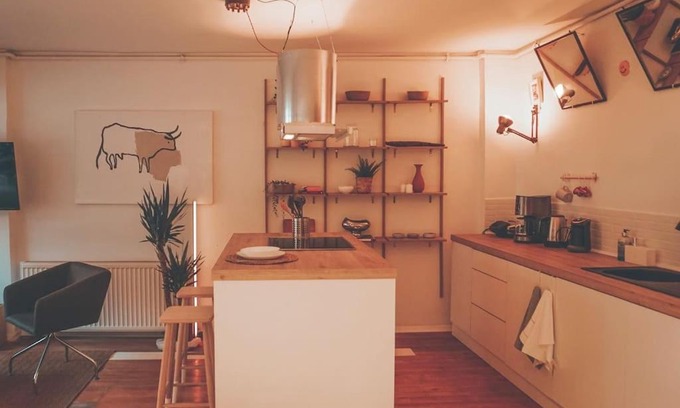 Besiktas Apartment | Design House with Garden in Besiktas Next to Zorlu