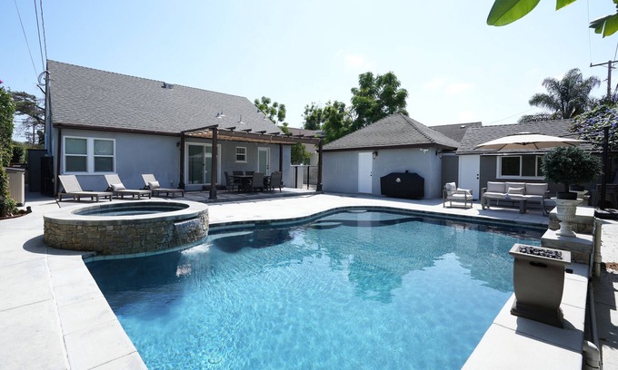 Santa Ana House | Designer Decorated Pool/Jac Home w/Casita