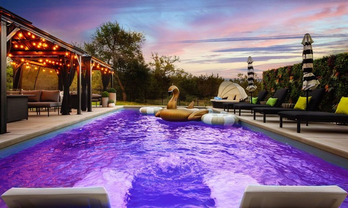 Driftwood House | Designer Retreat! | Private Pool, SPA , & Theater~