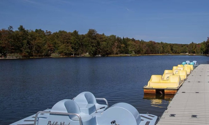 Tobyhanna House | Designer Stay! Chic Modern Cabin STAY!