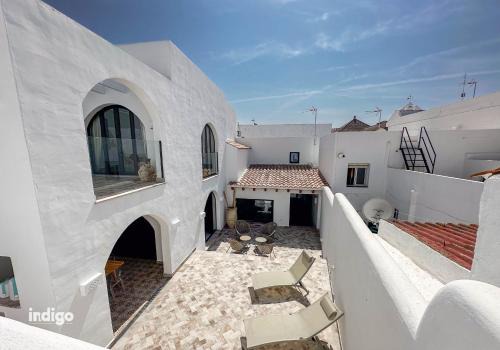 Ayamonte House | Designer Styled Townhouse with Pool DOM01