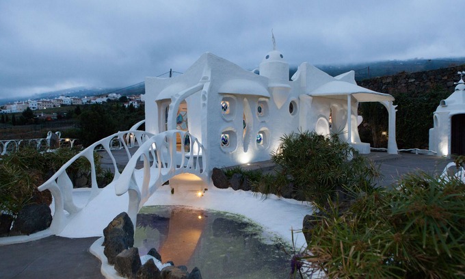 La Perdoma House | Designer Villa Cesar Manrique