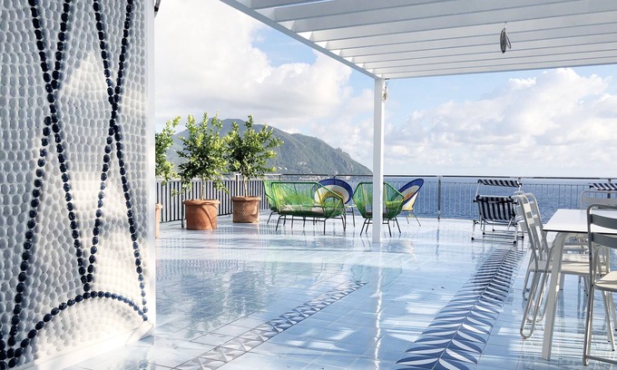 Sori House | Designer Villa - Waterfront Apartment