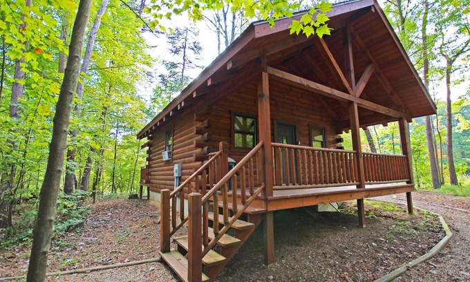 Logan Cabin | Destiny's Daydream - Couple's Cabin- Hocking Hills
