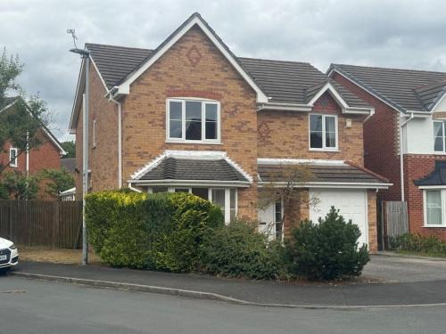 Warrington Apartment | Detached 4 Bed Family Home