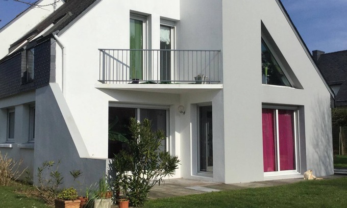 Larmor-Plage House | Detached family home south brittany less than 200 m from the beach