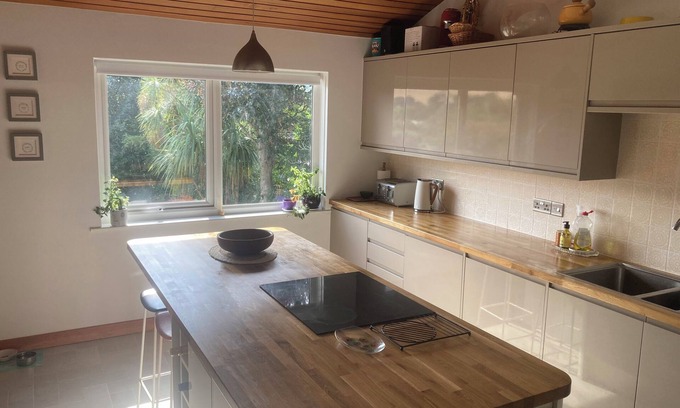 Devoran House | Detached family home with large, private garden in Devoran, Cornwall