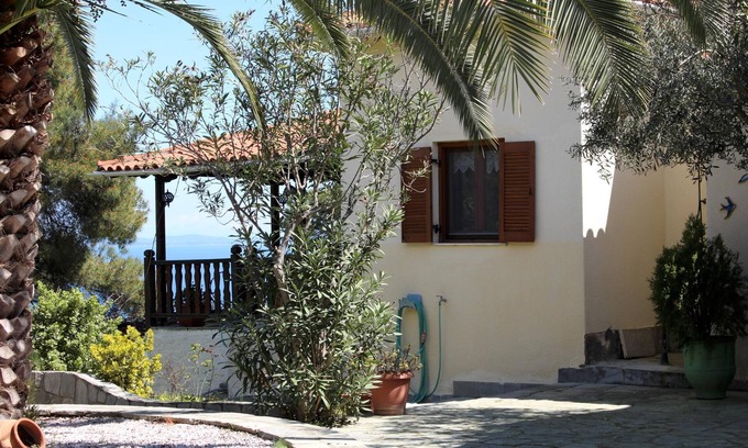 Sithonia House | Detached holiday home with unique sea view, perfect located at the sea, Wifi | A