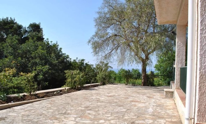 Castelluzzo House | Detached house with large garden 4/5 people