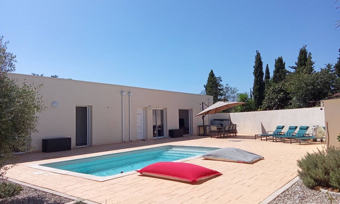 Lignan-sur-Orb House | Detached house with private air-conditioned swimming pool pétanque court