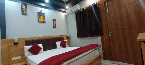 Vrindavan House | Devi Residency - Near Prem Mandir Bankey Bihari Vrindavan