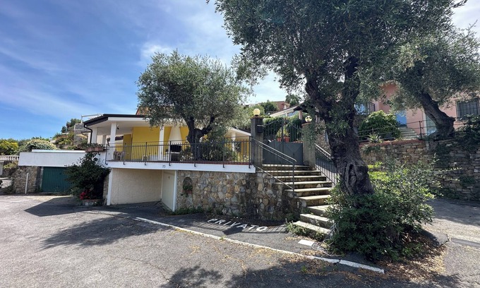 Diano Marina Villa | Diano Marina: villa with fantastic views!