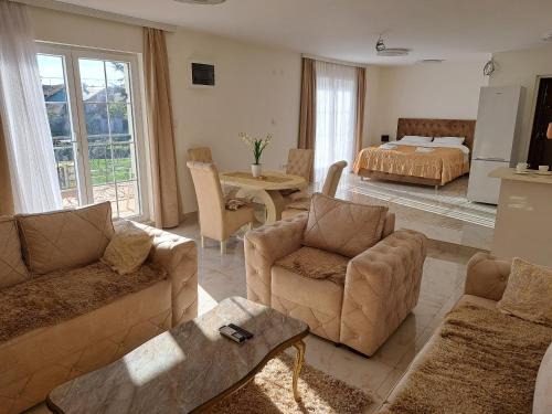 Jagodina Apartment | DINA LUX Apartman