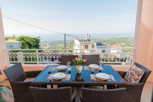 Dilofo Villa | Diogenis Home