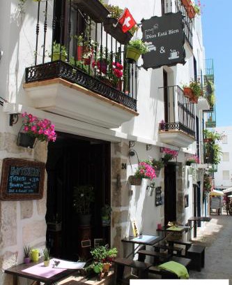 Peniscola Old Town House | Dios Esta Bien