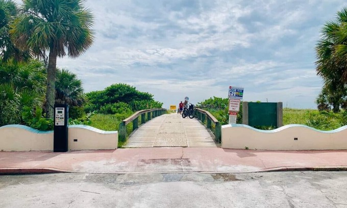 St. Pete Beach Condo | Direct Beach Access & Poolside Happy Hours