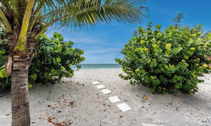 Englewood House | Direct Gulf Front Paradise Beach Home on Manasota Key Island