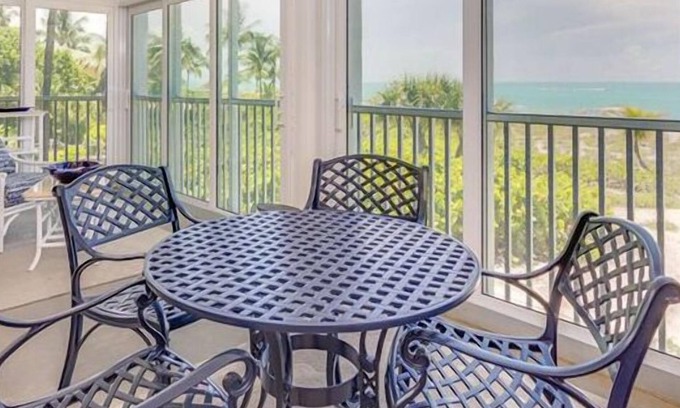 Sanibel Condo | Direct Gulf Front Views ! Amazing Views !