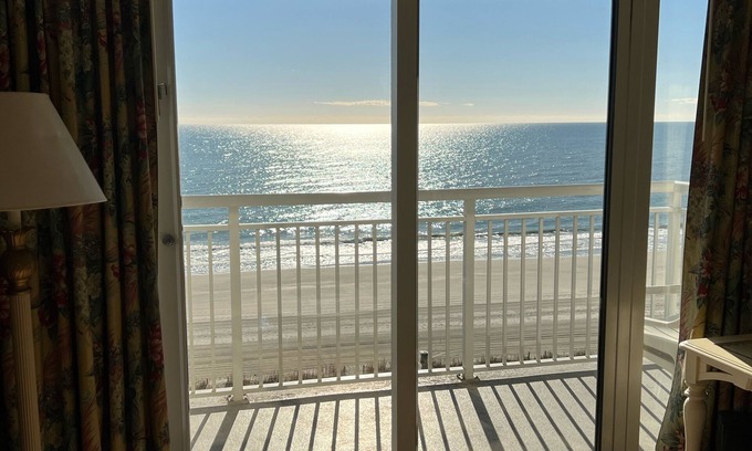 Myrtle Beach Condo | Direct Oceanfront Condo with Breathtaking Views!