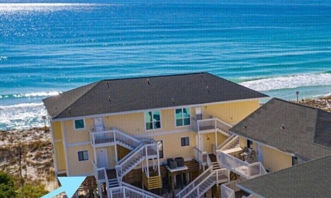 Holiday Isle Condo | Directly on the beach!