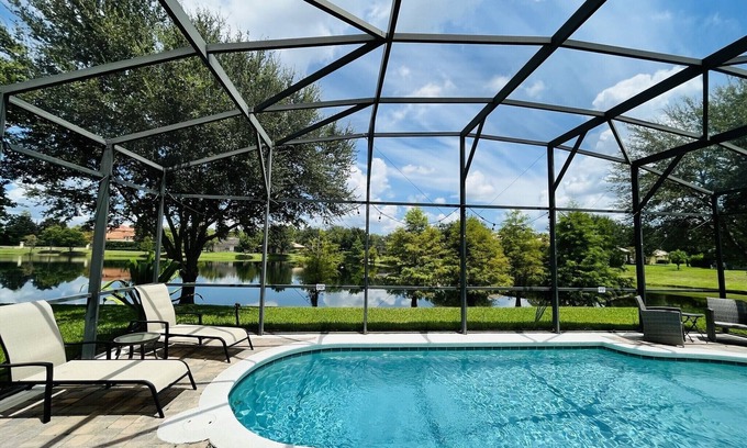 Calabria Villa | DISCOUNT! DISNEY parks Family friendly. Spacious and single level luxury home.