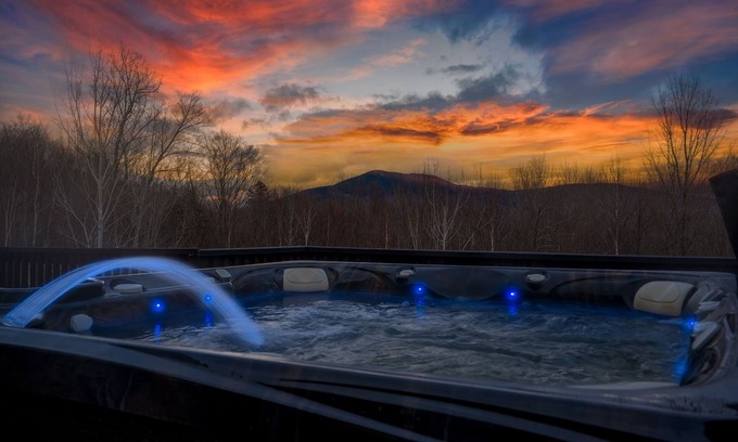 Sunday River Area Cabin | Discount! Mountain Views, Hot Tub, Pets, Game Rm