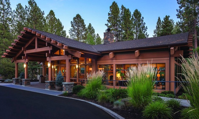 Bend Resort | Discover impressive restaurants and breweries !