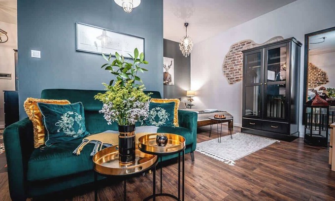 Stare Podgorze Apartment | Discover Krakow Old Town from a modern apartment