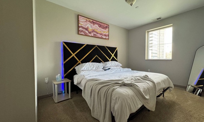 Uptown District Apartment | Discover Two Bedroom Apt Downtown in Columbus
