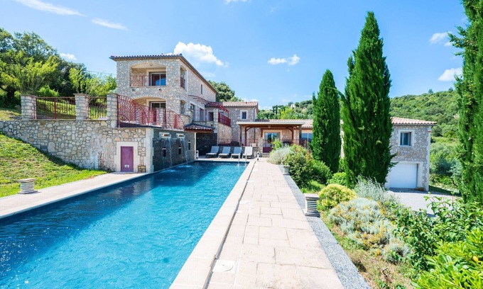 Saint-Ambroix Villa | Discover Villa Mistral – Luxury, Space & Stunning Views