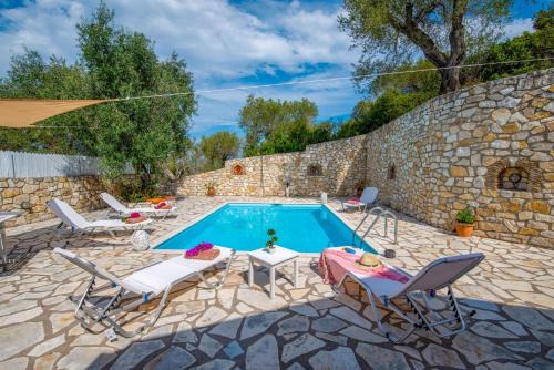 Ieromonachos House | Dive into Summer - Kirki's Cozy Pool Gem on Paxoi