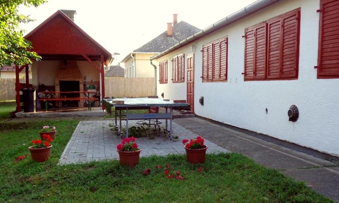 Poroszlo House | Dízel Vendégház